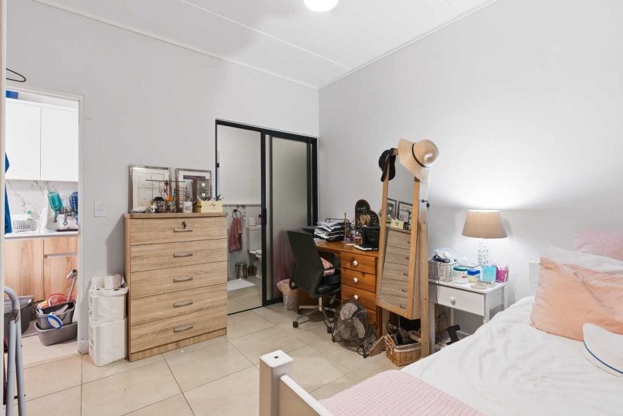 1 Bedroom Property for Sale in Parklands Western Cape